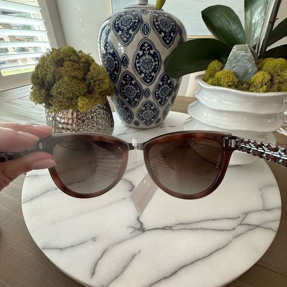 NWT Chanel Cat Eye Braided Chain Arms
Sunglasses no case - Picture 9 of 11